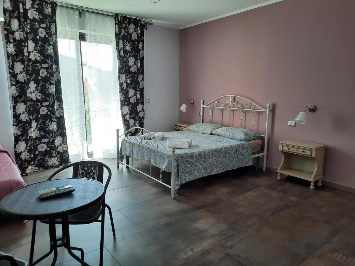 Taorbay Bed and Breakfast Giardini-Naxos Buitenkant foto